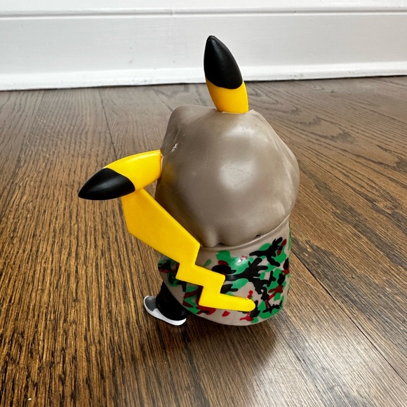 Pokemon Pikachu Hoodie Camouflage Anime Figure - Picture 2 of 2